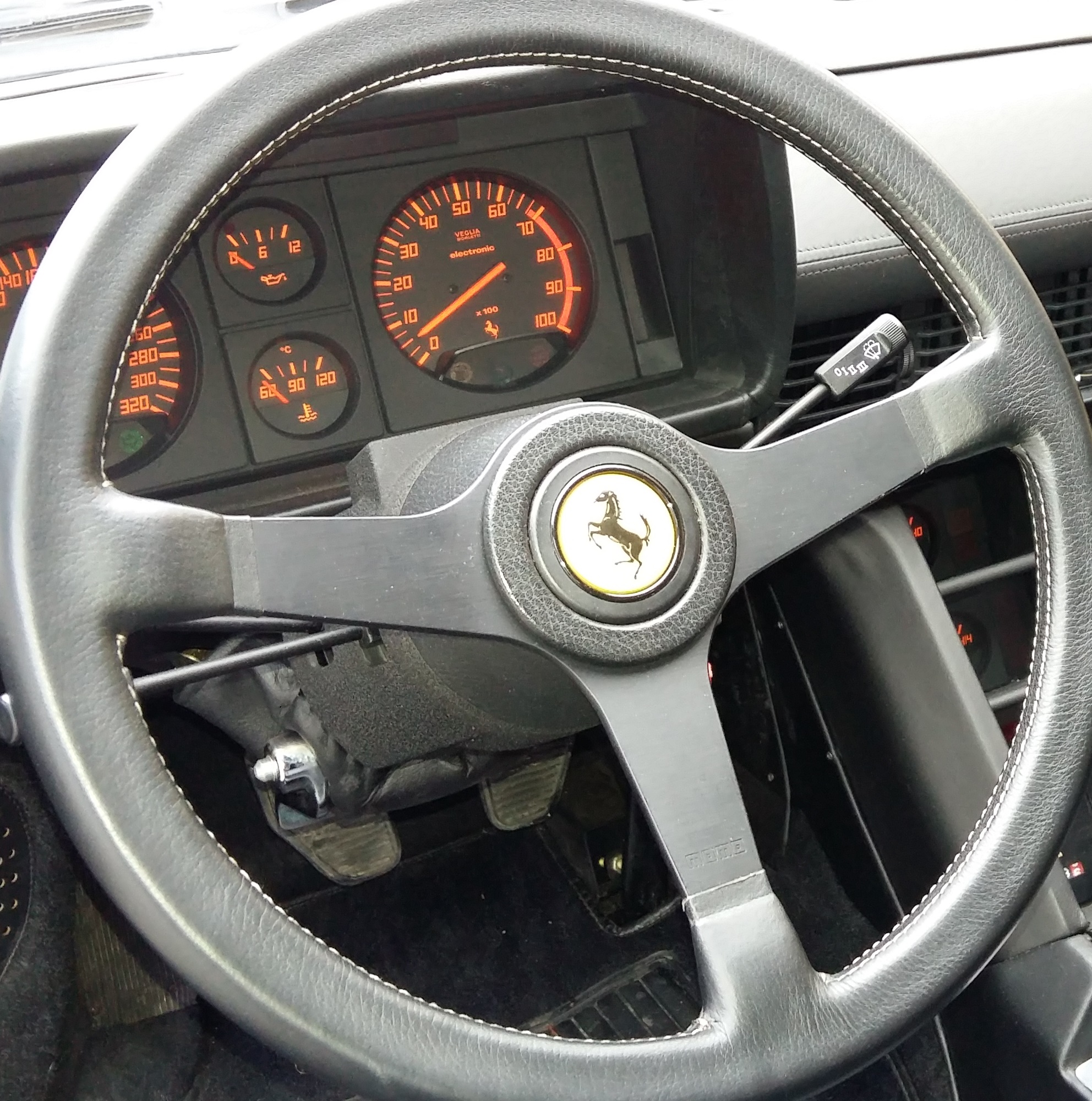 Ferrari_Testarossa (5)